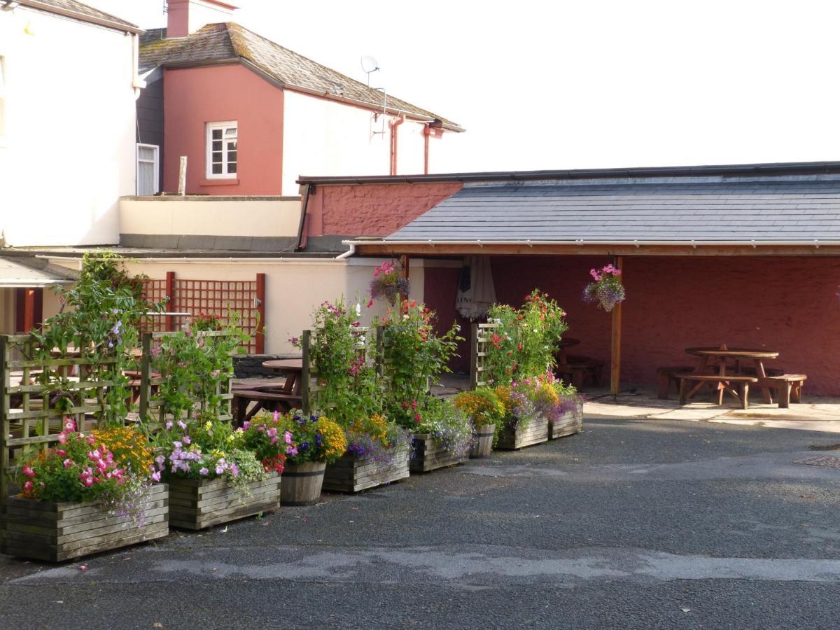 The Railway Inn Brixham Exterior photo